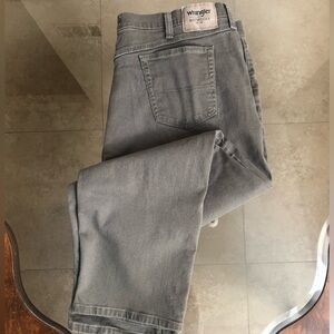 Wrangler Men's Classic Olive Jeans